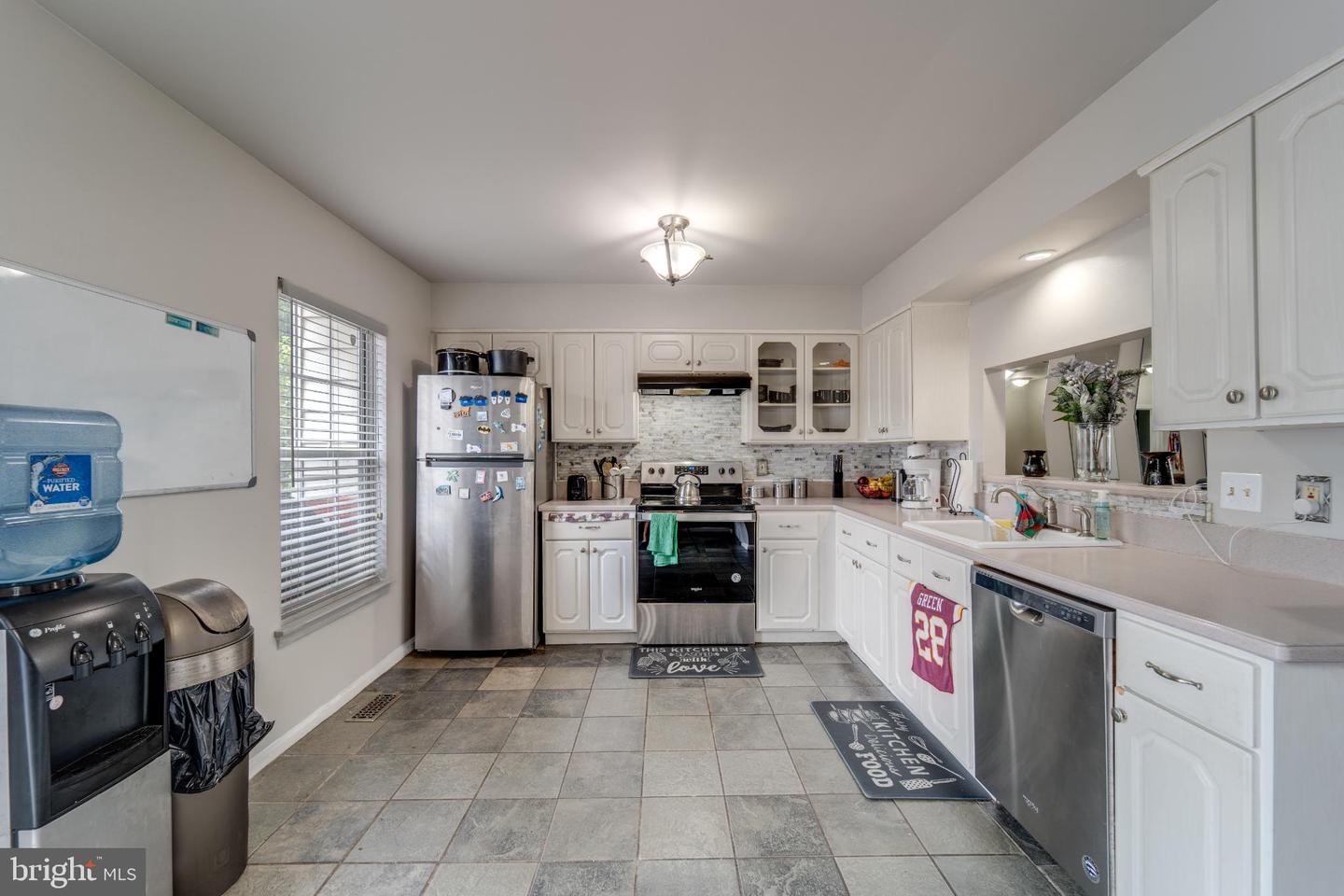 14072 OXBRIDGE INN CT, WOODBRIDGE, Virginia 22193, 3 Bedrooms Bedrooms, 7 Rooms Rooms,3 BathroomsBathrooms,Residential,For sale,14072 OXBRIDGE INN CT,VAPW2105842 MLS # VAPW2105842
