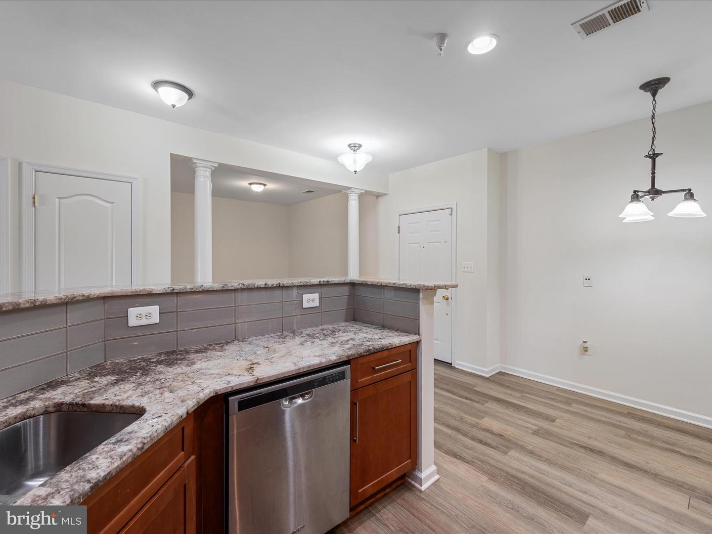 9700 ELZEY PL #UNIT 302, MANASSAS PARK, Virginia 20111, 2 Bedrooms Bedrooms, ,2 BathroomsBathrooms,Residential,For sale,9700 ELZEY PL #UNIT 302,VAMP2003380 MLS # VAMP2003380