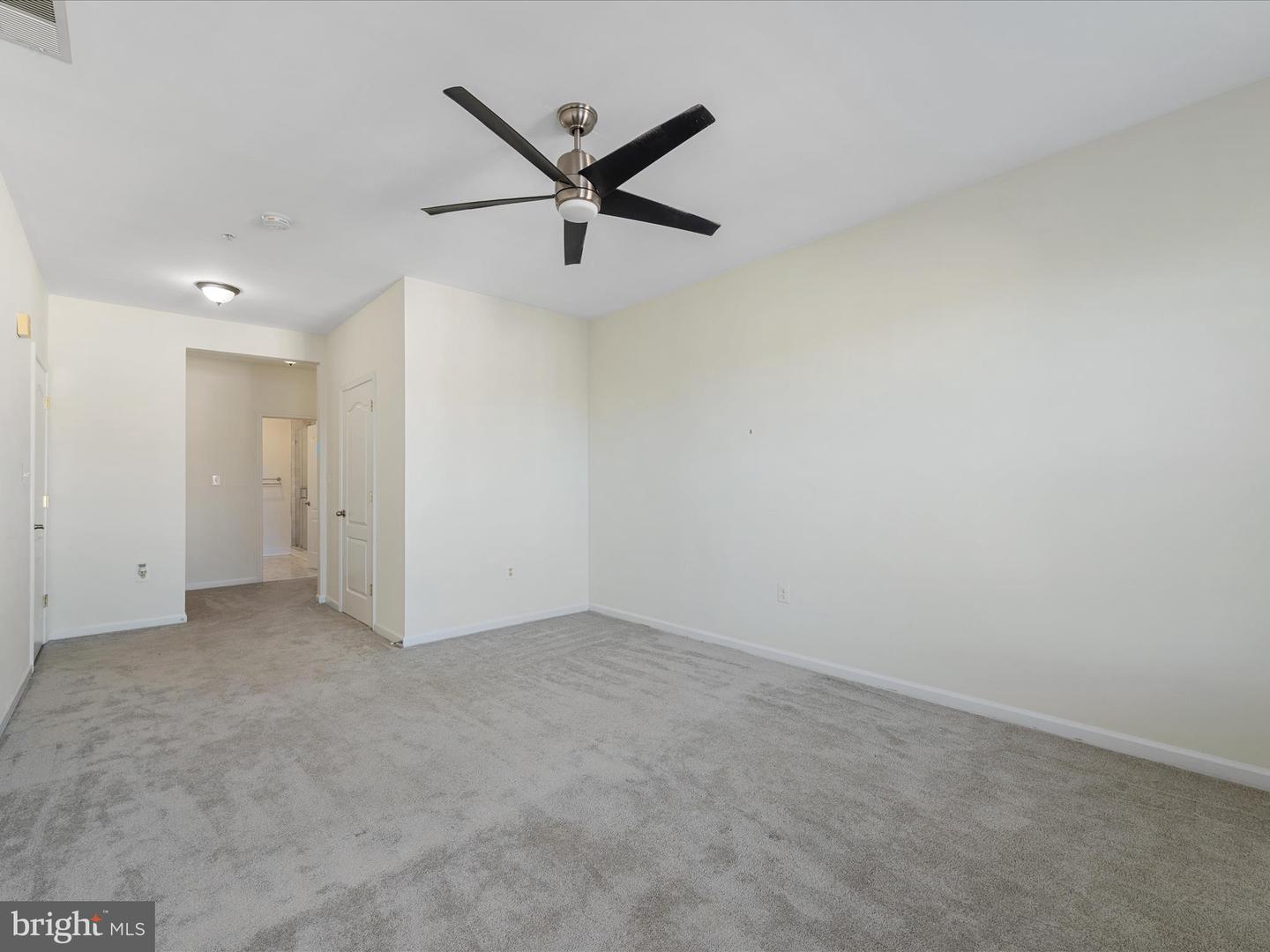 9700 ELZEY PL #UNIT 302, MANASSAS PARK, Virginia 20111, 2 Bedrooms Bedrooms, ,2 BathroomsBathrooms,Residential,For sale,9700 ELZEY PL #UNIT 302,VAMP2003380 MLS # VAMP2003380