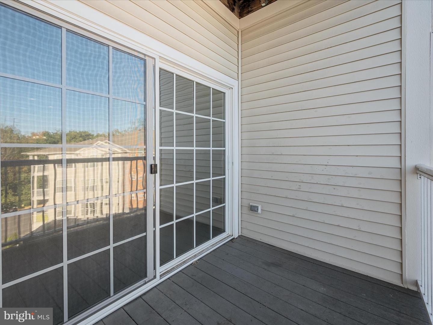 9700 ELZEY PL #UNIT 302, MANASSAS PARK, Virginia 20111, 2 Bedrooms Bedrooms, ,2 BathroomsBathrooms,Residential,For sale,9700 ELZEY PL #UNIT 302,VAMP2003380 MLS # VAMP2003380
