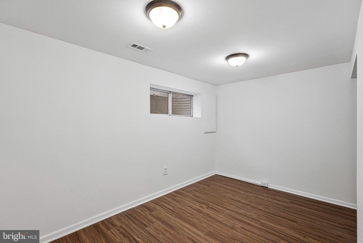 54 HUNTLEY CT, STERLING, Virginia 20165, 3 Bedrooms Bedrooms, ,3 BathroomsBathrooms,Residential,For sale,54 HUNTLEY CT,VALO2108756 MLS # VALO2108756
