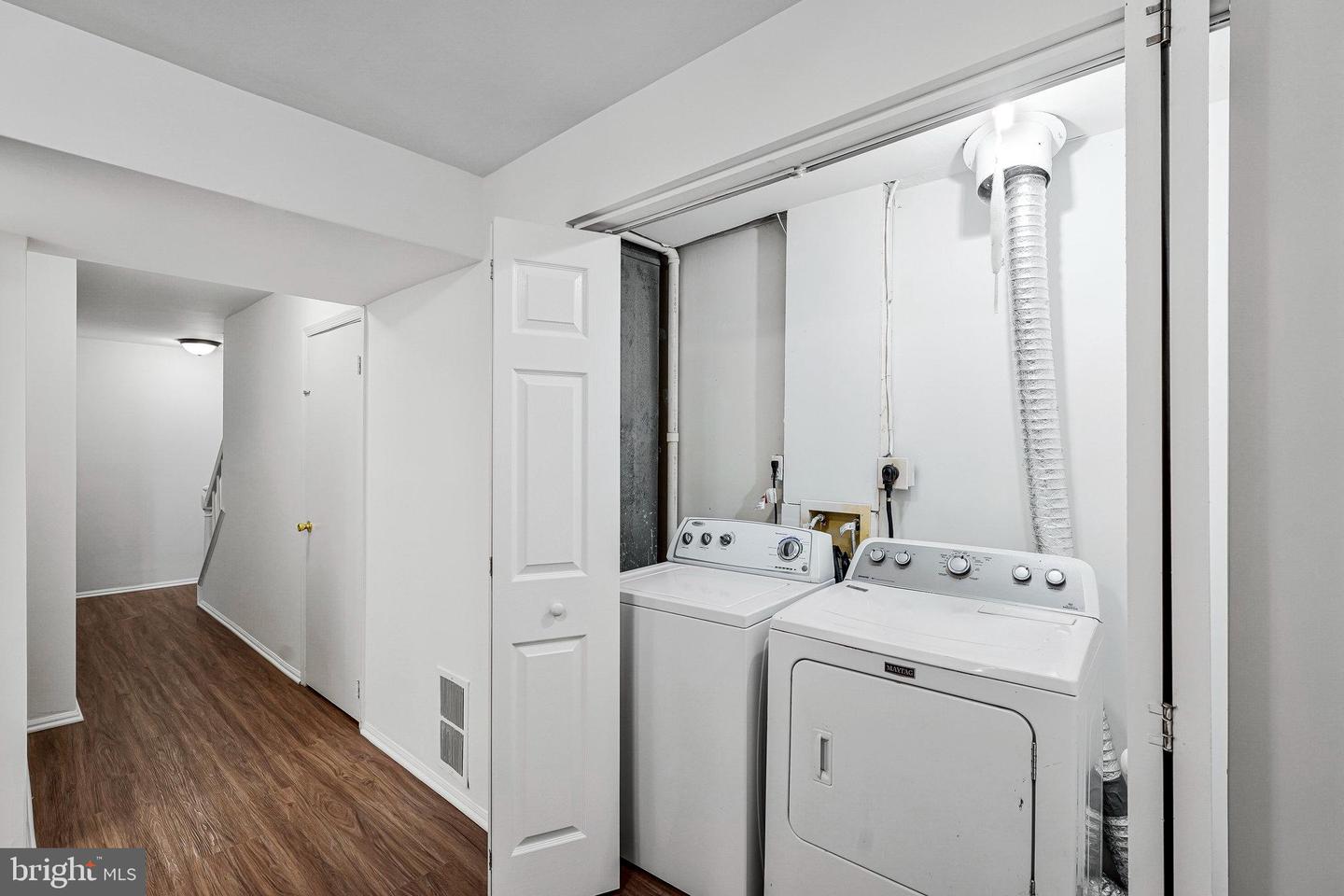 54 HUNTLEY CT, STERLING, Virginia 20165, 3 Bedrooms Bedrooms, ,3 BathroomsBathrooms,Residential,For sale,54 HUNTLEY CT,VALO2108756 MLS # VALO2108756