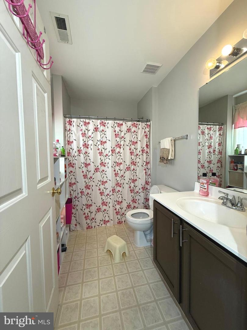 10240 INCHBERRY CT, BRISTOW, Virginia 20136, 4 Bedrooms Bedrooms, ,4 BathroomsBathrooms,Residential,For sale,10240 INCHBERRY CT,VAPW2105878 MLS # VAPW2105878