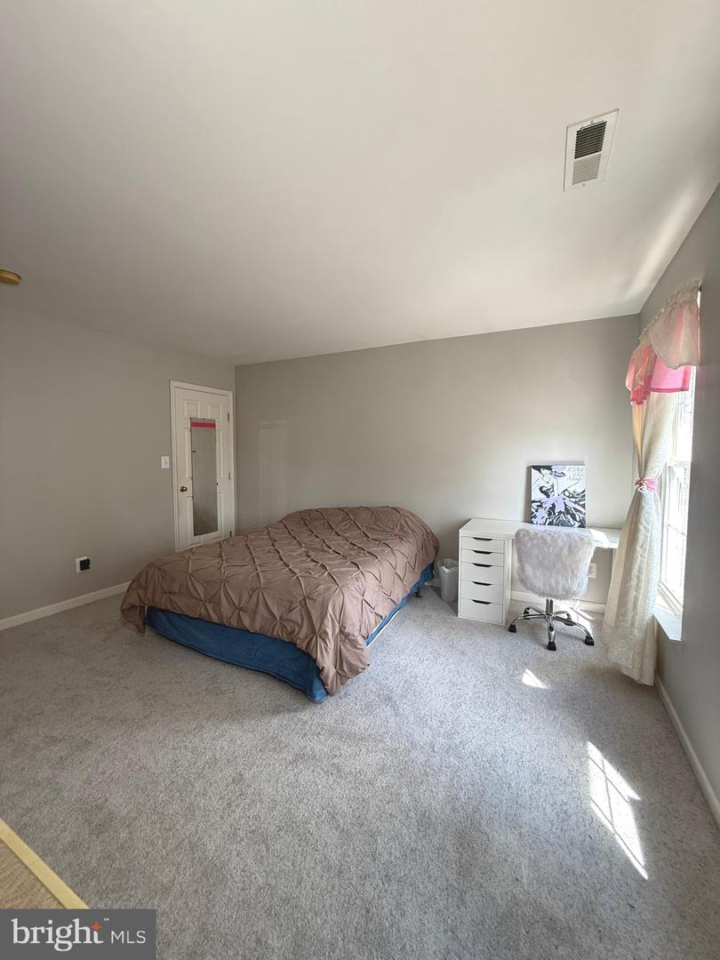 10240 INCHBERRY CT, BRISTOW, Virginia 20136, 4 Bedrooms Bedrooms, ,4 BathroomsBathrooms,Residential,For sale,10240 INCHBERRY CT,VAPW2105878 MLS # VAPW2105878