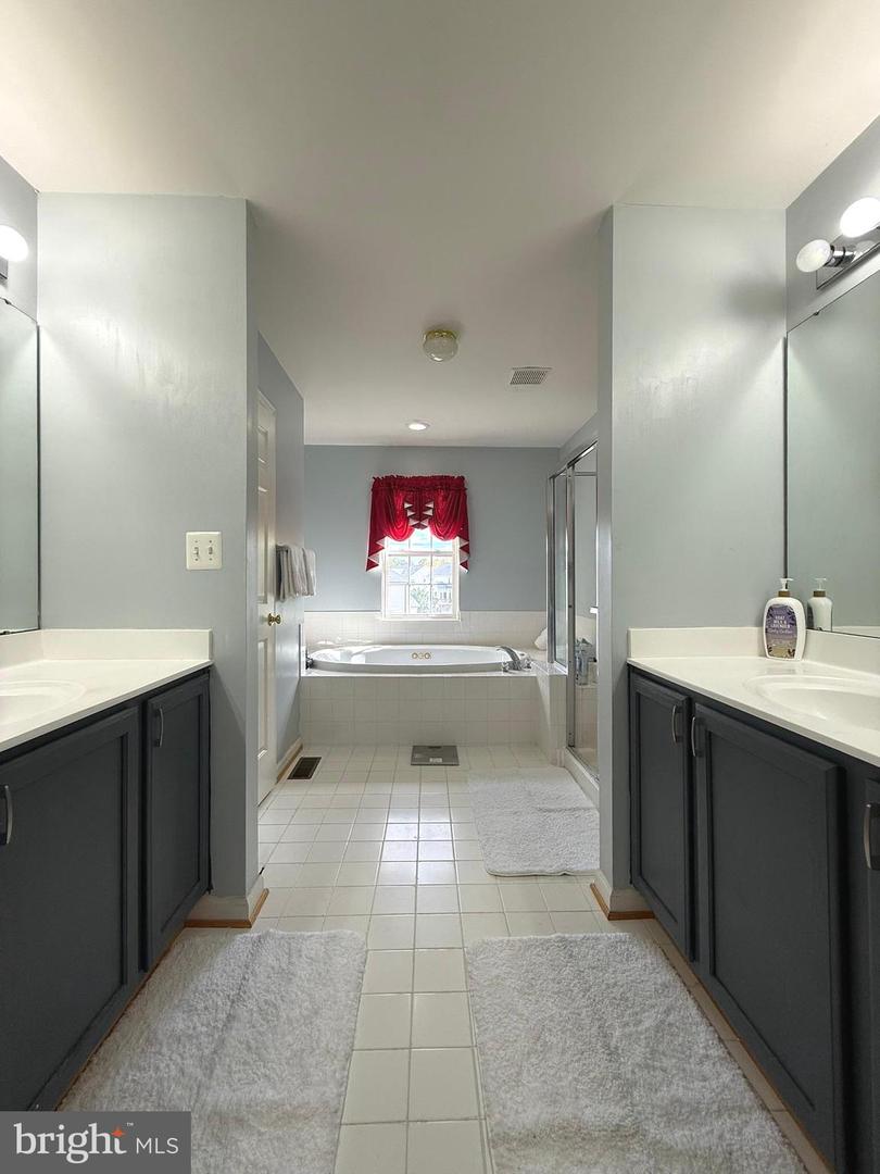 10240 INCHBERRY CT, BRISTOW, Virginia 20136, 4 Bedrooms Bedrooms, ,4 BathroomsBathrooms,Residential,For sale,10240 INCHBERRY CT,VAPW2105878 MLS # VAPW2105878