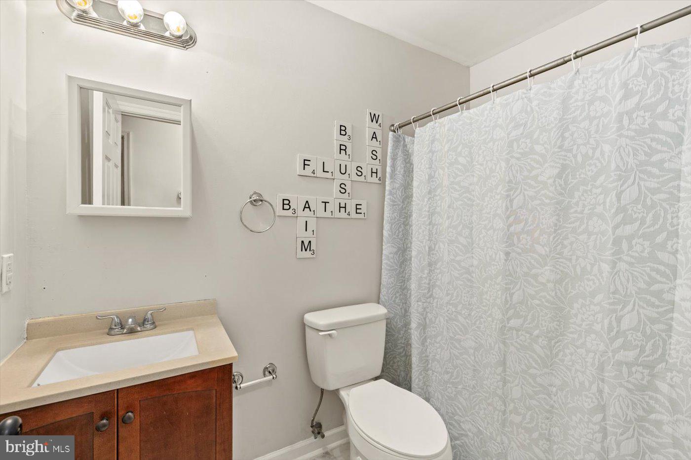 975 SWAN LN, RUTHER GLEN, Virginia 22546, 4 Bedrooms Bedrooms, ,2 BathroomsBathrooms,Residential,For sale,975 SWAN LN,VACV2008976 MLS # VACV2008976