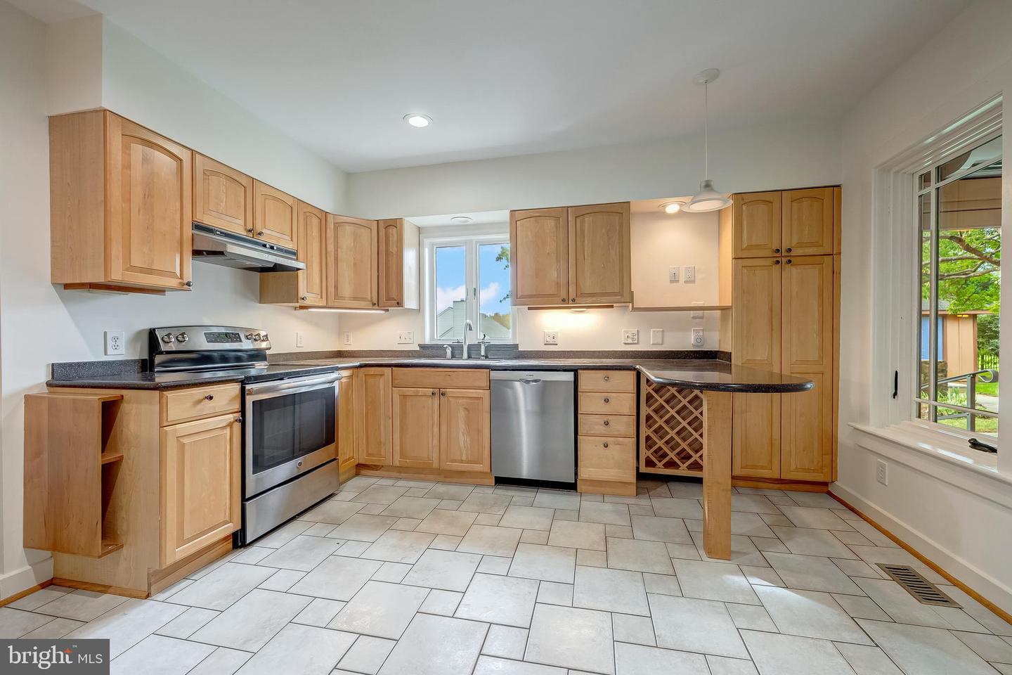 35551 SASSAFRAS DR, ROUND HILL, Virginia 20141, 3 Bedrooms Bedrooms, ,2 BathroomsBathrooms,Residential,For sale,35551 SASSAFRAS DR,VALO2108758 MLS # VALO2108758