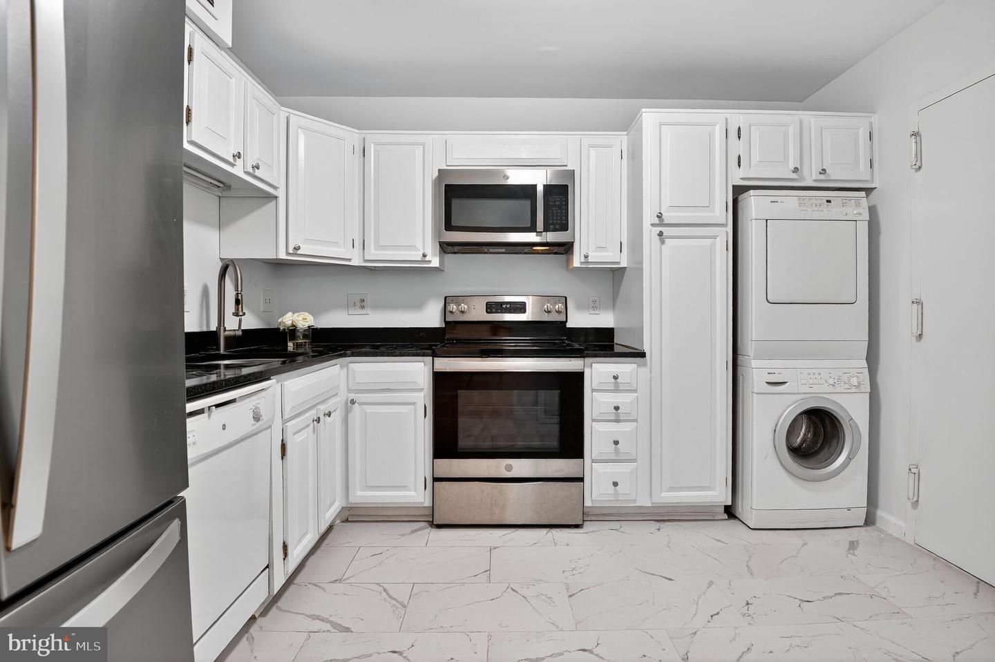1800 OLD MEADOW RD #1415, MCLEAN, Virginia 22102, 1 Bedroom Bedrooms, ,1 BathroomBathrooms,Residential,For sale,1800 OLD MEADOW RD #1415,VAFX2274026 MLS # VAFX2274026