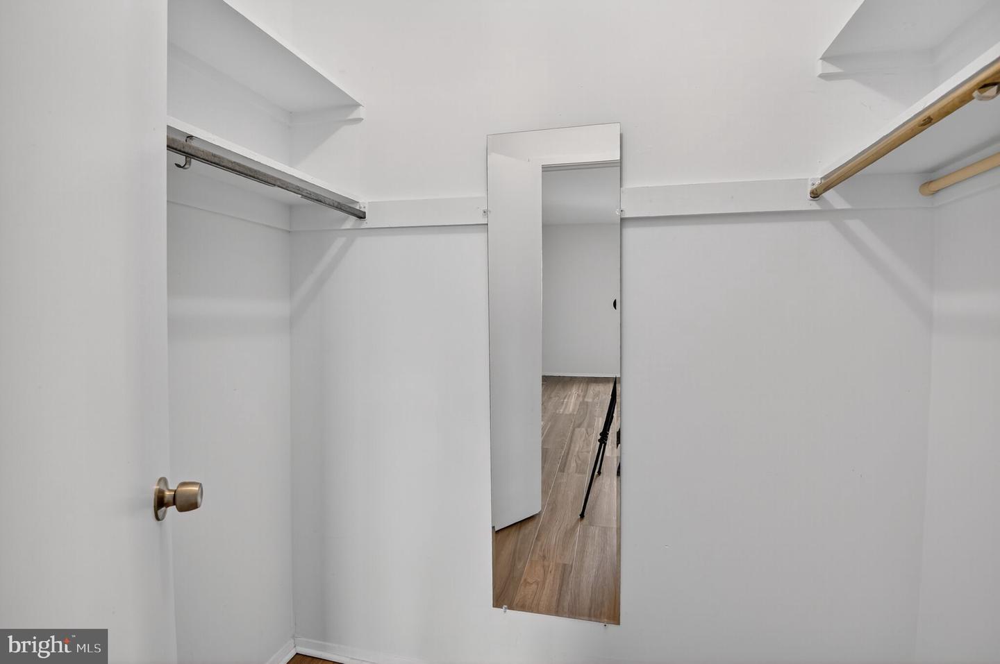1800 OLD MEADOW RD #1415, MCLEAN, Virginia 22102, 1 Bedroom Bedrooms, ,1 BathroomBathrooms,Residential,For sale,1800 OLD MEADOW RD #1415,VAFX2274026 MLS # VAFX2274026