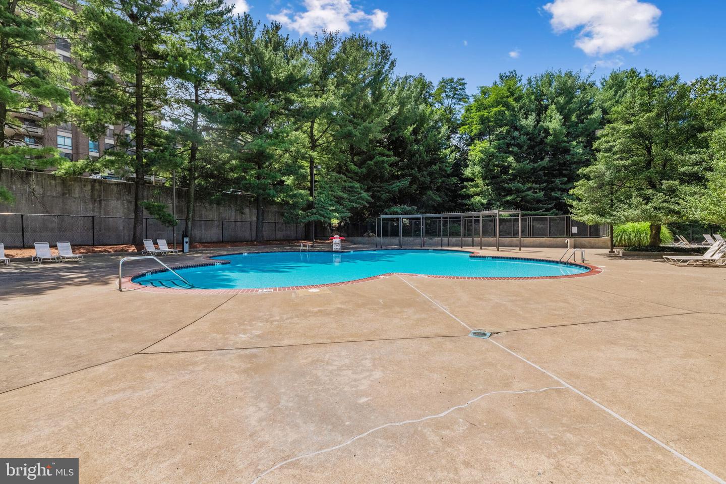 1800 OLD MEADOW RD #1415, MCLEAN, Virginia 22102, 1 Bedroom Bedrooms, ,1 BathroomBathrooms,Residential,For sale,1800 OLD MEADOW RD #1415,VAFX2274026 MLS # VAFX2274026