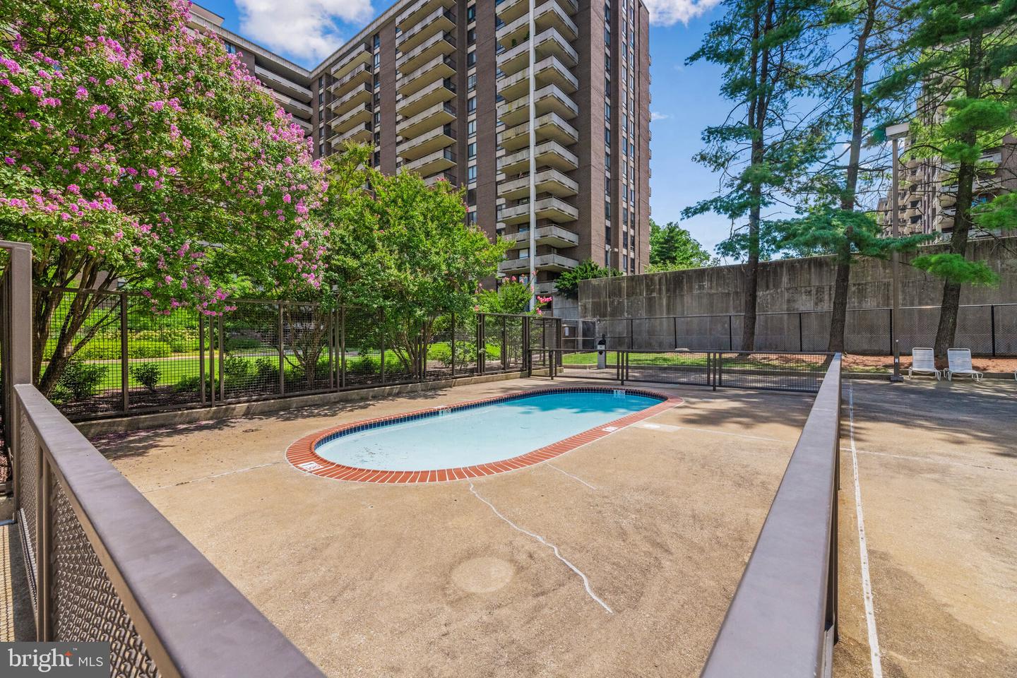 1800 OLD MEADOW RD #1415, MCLEAN, Virginia 22102, 1 Bedroom Bedrooms, ,1 BathroomBathrooms,Residential,For sale,1800 OLD MEADOW RD #1415,VAFX2274026 MLS # VAFX2274026