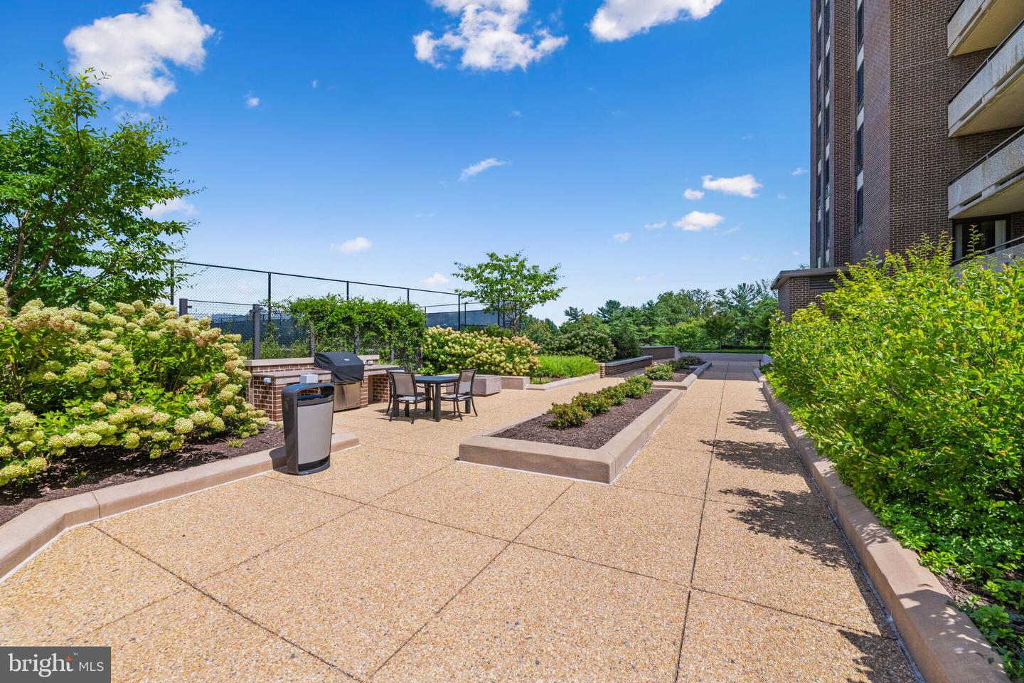 1800 OLD MEADOW RD #1415, MCLEAN, Virginia 22102, 1 Bedroom Bedrooms, ,1 BathroomBathrooms,Residential,For sale,1800 OLD MEADOW RD #1415,VAFX2274026 MLS # VAFX2274026