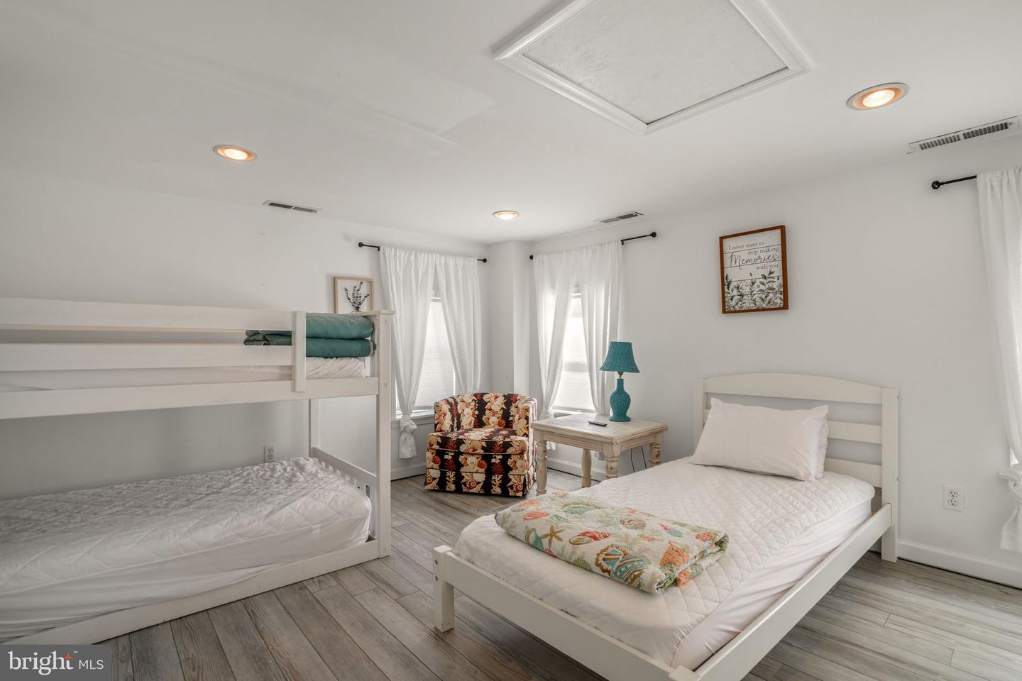 3189 RIDGE RD, CHINCOTEAGUE ISLAND, Virginia 23336, 2 Bedrooms Bedrooms, ,1 BathroomBathrooms,Residential,For sale,3189 RIDGE RD,VAAC2002306 MLS # VAAC2002306