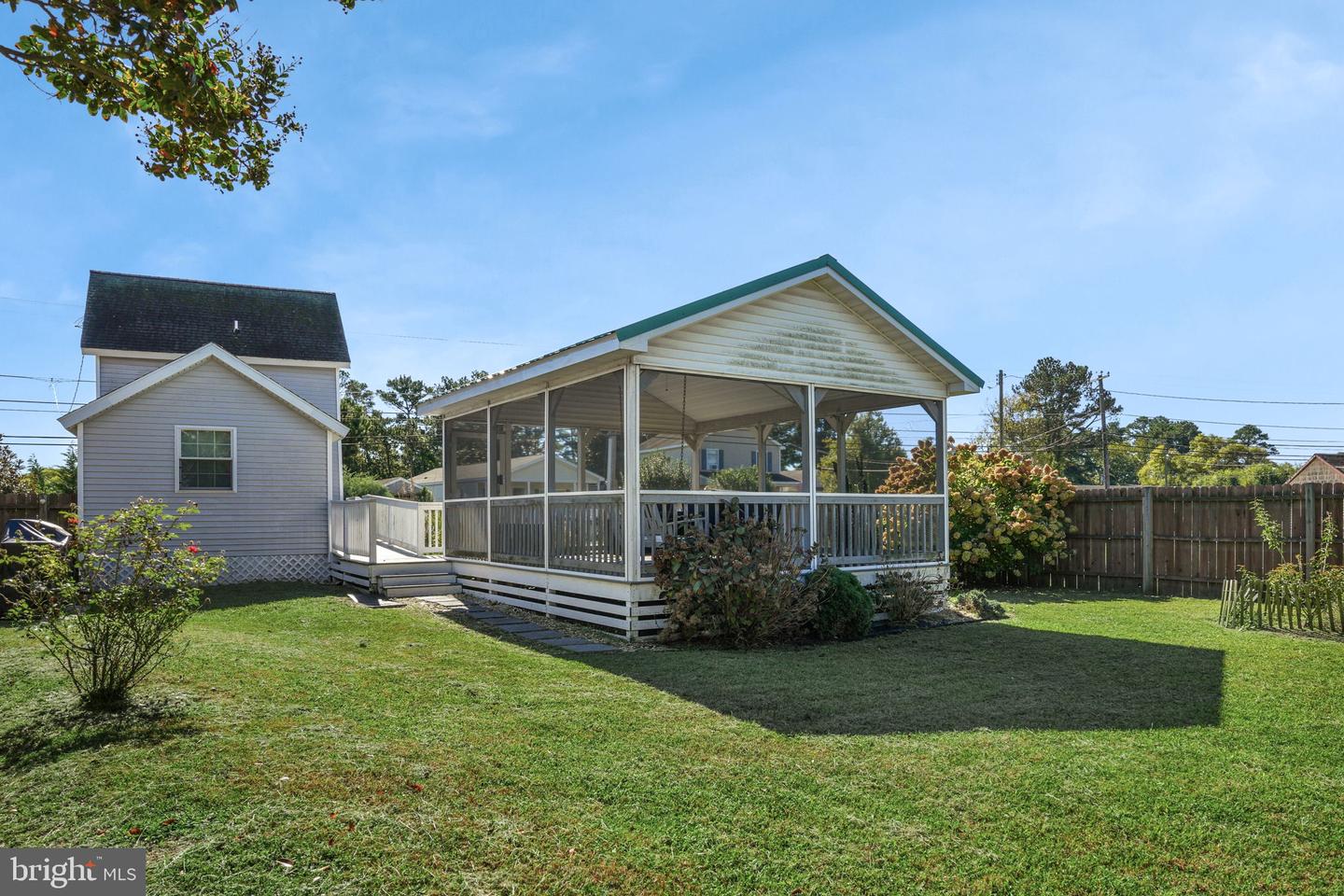 3189 RIDGE RD, CHINCOTEAGUE ISLAND, Virginia 23336, 2 Bedrooms Bedrooms, ,1 BathroomBathrooms,Residential,For sale,3189 RIDGE RD,VAAC2002306 MLS # VAAC2002306