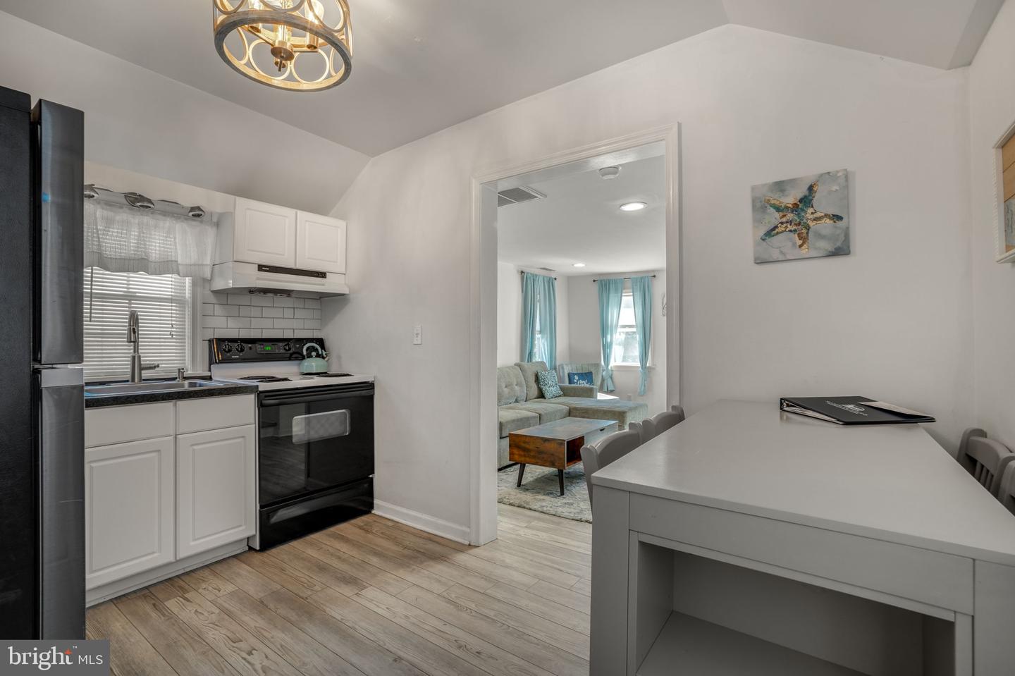 3189 RIDGE RD, CHINCOTEAGUE ISLAND, Virginia 23336, 2 Bedrooms Bedrooms, ,1 BathroomBathrooms,Residential,For sale,3189 RIDGE RD,VAAC2002306 MLS # VAAC2002306