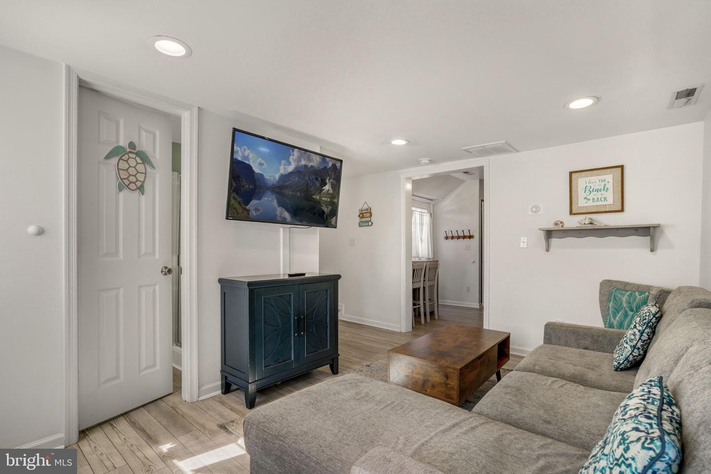 3189 RIDGE RD, CHINCOTEAGUE ISLAND, Virginia 23336, 2 Bedrooms Bedrooms, ,1 BathroomBathrooms,Residential,For sale,3189 RIDGE RD,VAAC2002306 MLS # VAAC2002306