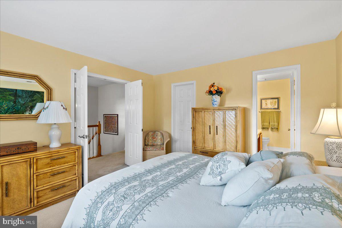 3920 OAK ST, FAIRFAX, Virginia 22030, 3 Bedrooms Bedrooms, ,3 BathroomsBathrooms,Residential,For sale,3920 OAK ST,VAFC2007178 MLS # VAFC2007178