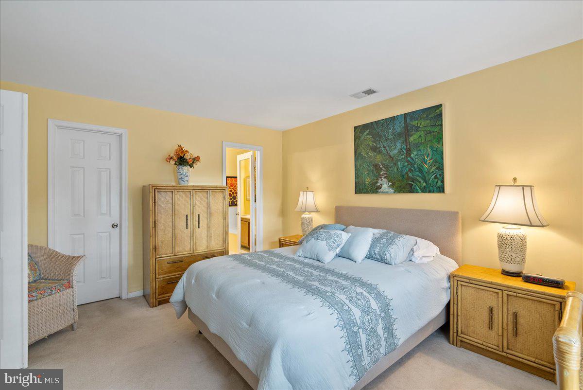 3920 OAK ST, FAIRFAX, Virginia 22030, 3 Bedrooms Bedrooms, ,3 BathroomsBathrooms,Residential,For sale,3920 OAK ST,VAFC2007178 MLS # VAFC2007178
