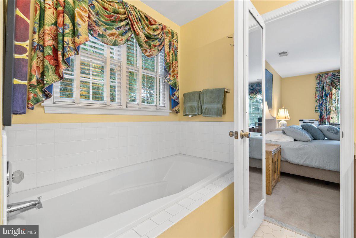 3920 OAK ST, FAIRFAX, Virginia 22030, 3 Bedrooms Bedrooms, ,3 BathroomsBathrooms,Residential,For sale,3920 OAK ST,VAFC2007178 MLS # VAFC2007178