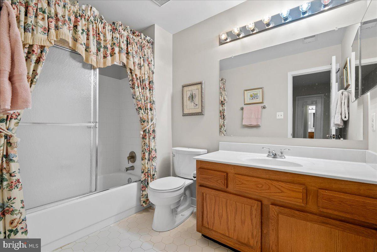3920 OAK ST, FAIRFAX, Virginia 22030, 3 Bedrooms Bedrooms, ,3 BathroomsBathrooms,Residential,For sale,3920 OAK ST,VAFC2007178 MLS # VAFC2007178