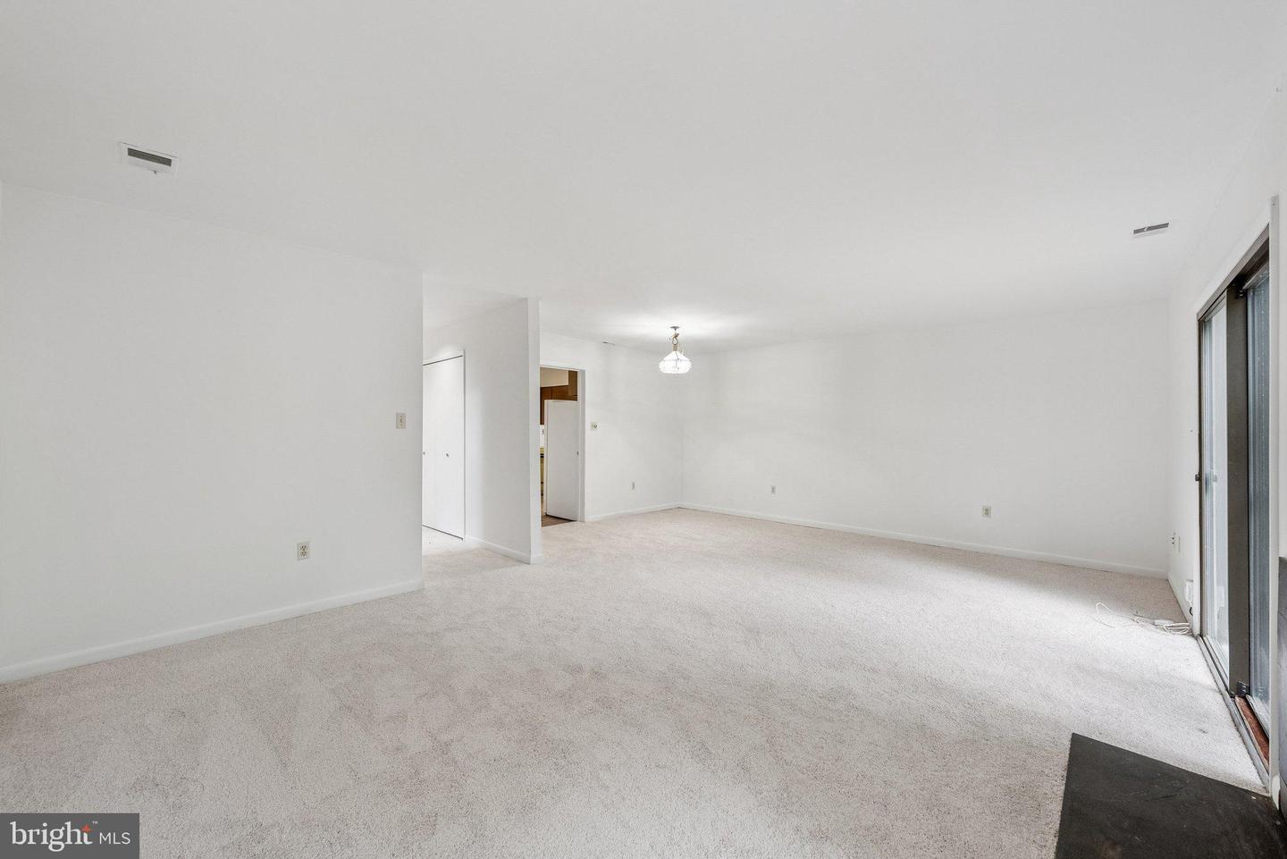 2015 WETHERSFIELD CT, RESTON, Virginia 20191, 3 Bedrooms Bedrooms, 6 Rooms Rooms,2 BathroomsBathrooms,Residential,For sale,2015 WETHERSFIELD CT,VAFX2274084 MLS # VAFX2274084