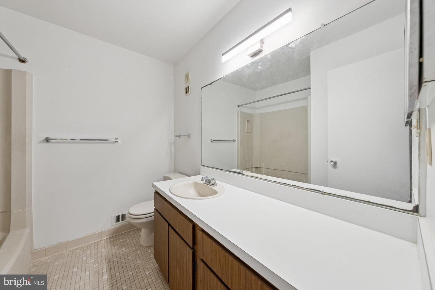 2015 WETHERSFIELD CT, RESTON, Virginia 20191, 3 Bedrooms Bedrooms, 6 Rooms Rooms,2 BathroomsBathrooms,Residential,For sale,2015 WETHERSFIELD CT,VAFX2274084 MLS # VAFX2274084