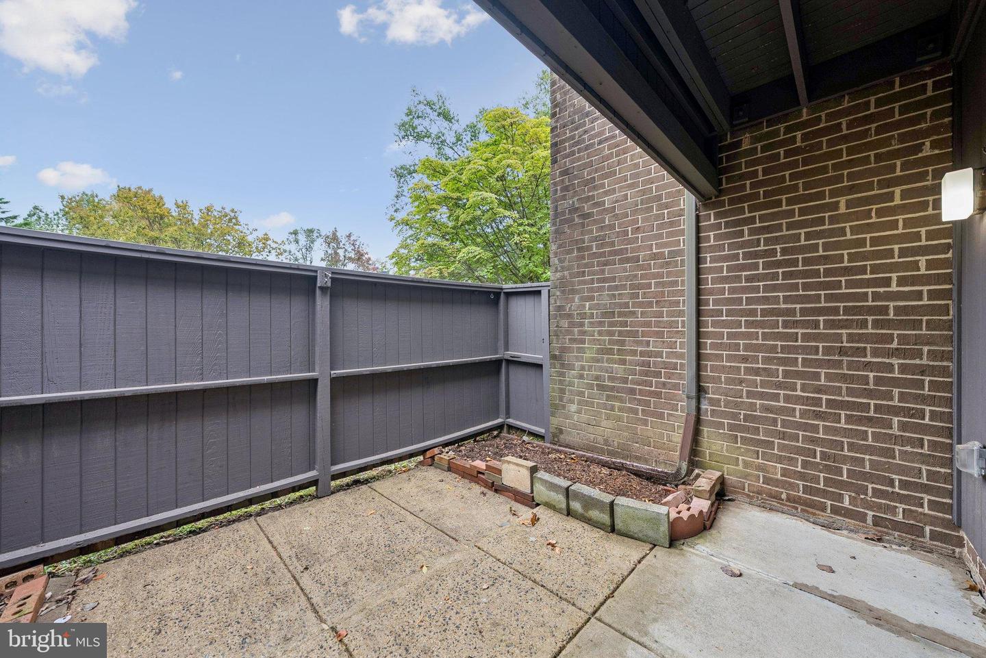 2015 WETHERSFIELD CT, RESTON, Virginia 20191, 3 Bedrooms Bedrooms, 6 Rooms Rooms,2 BathroomsBathrooms,Residential,For sale,2015 WETHERSFIELD CT,VAFX2274084 MLS # VAFX2274084