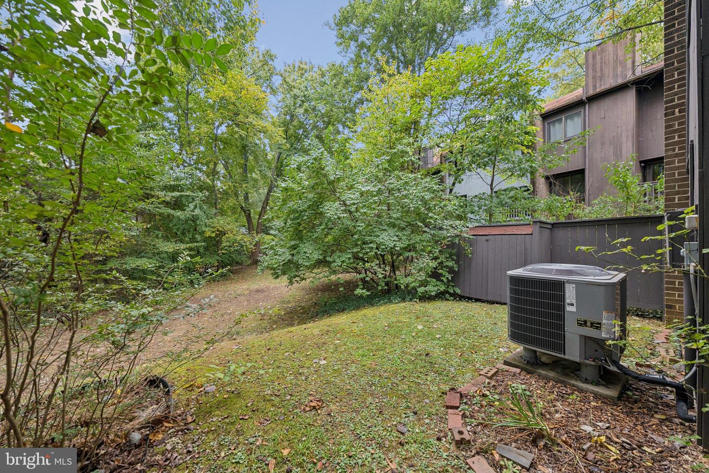 2015 WETHERSFIELD CT, RESTON, Virginia 20191, 3 Bedrooms Bedrooms, 6 Rooms Rooms,2 BathroomsBathrooms,Residential,For sale,2015 WETHERSFIELD CT,VAFX2274084 MLS # VAFX2274084