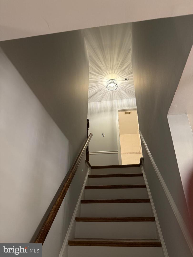 2700 REIGN ST, HERNDON, Virginia 20171, 5 Bedrooms Bedrooms, 20 Rooms Rooms,2 BathroomsBathrooms,Residential,For sale,2700 REIGN ST,VAFX2274110 MLS # VAFX2274110