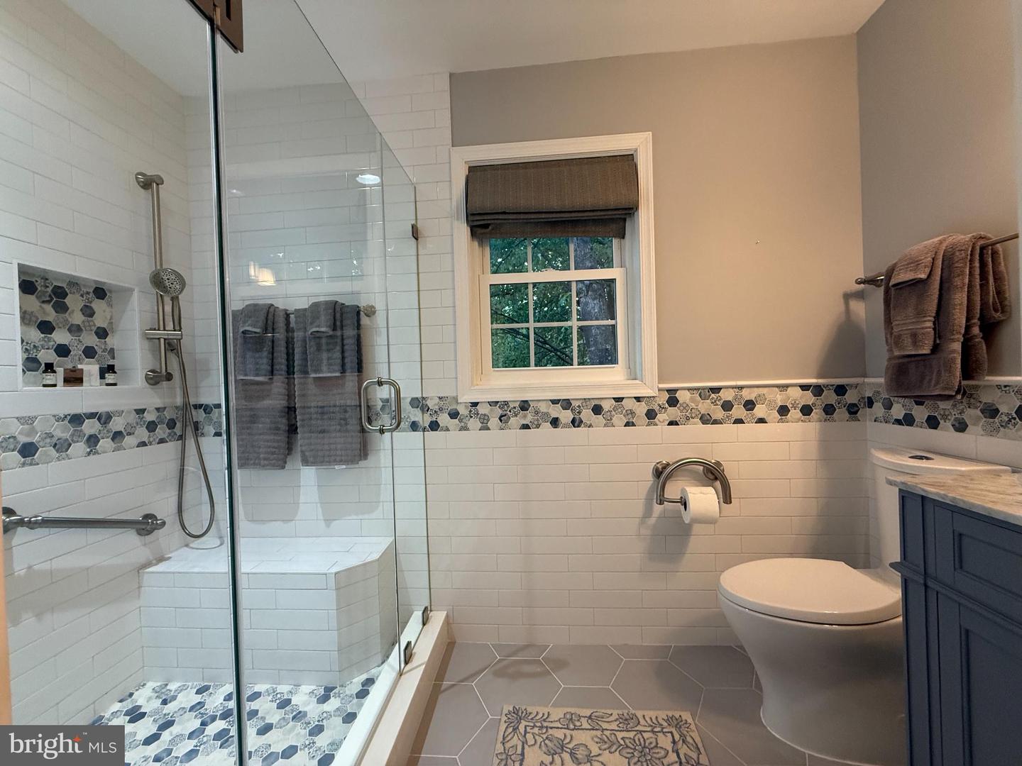 2700 REIGN ST, HERNDON, Virginia 20171, 5 Bedrooms Bedrooms, 20 Rooms Rooms,2 BathroomsBathrooms,Residential,For sale,2700 REIGN ST,VAFX2274110 MLS # VAFX2274110