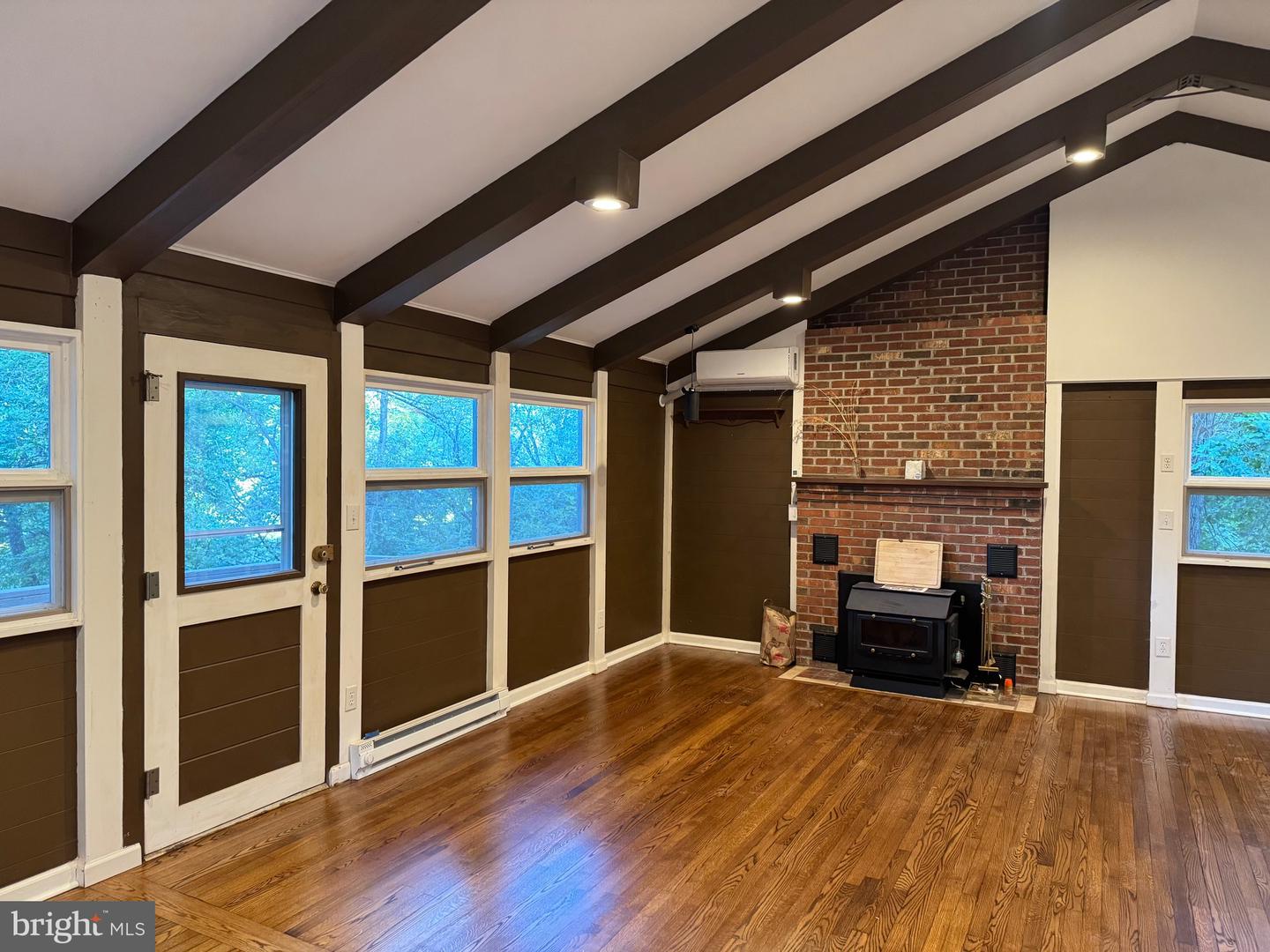 272 JUNIPER DR, FRONT ROYAL, Virginia 22630, 1 Bedroom Bedrooms, ,1 BathroomBathrooms,Residential,For sale,272 JUNIPER DR,VAWR2012548 MLS # VAWR2012548