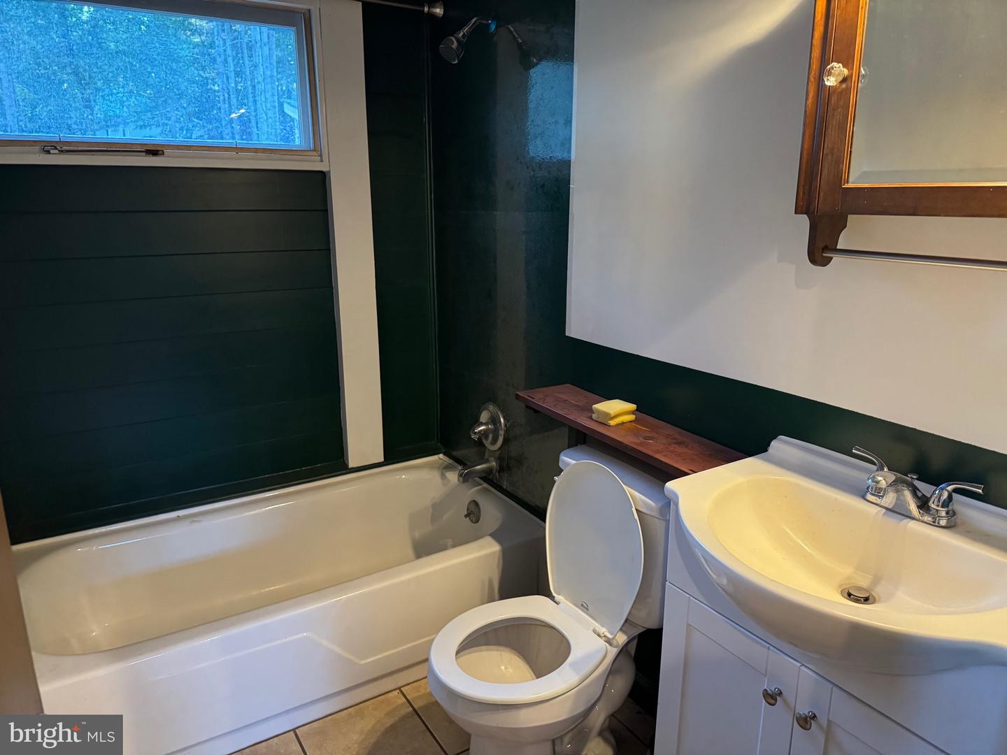 272 JUNIPER DR, FRONT ROYAL, Virginia 22630, 1 Bedroom Bedrooms, ,1 BathroomBathrooms,Residential,For sale,272 JUNIPER DR,VAWR2012548 MLS # VAWR2012548