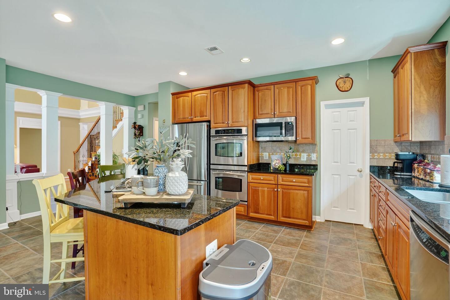 8157 AMERICAN HOLLY RD, LORTON, Virginia 22079, 4 Bedrooms Bedrooms, ,4 BathroomsBathrooms,Residential,For sale,8157 AMERICAN HOLLY RD,VAFX2274128 MLS # VAFX2274128