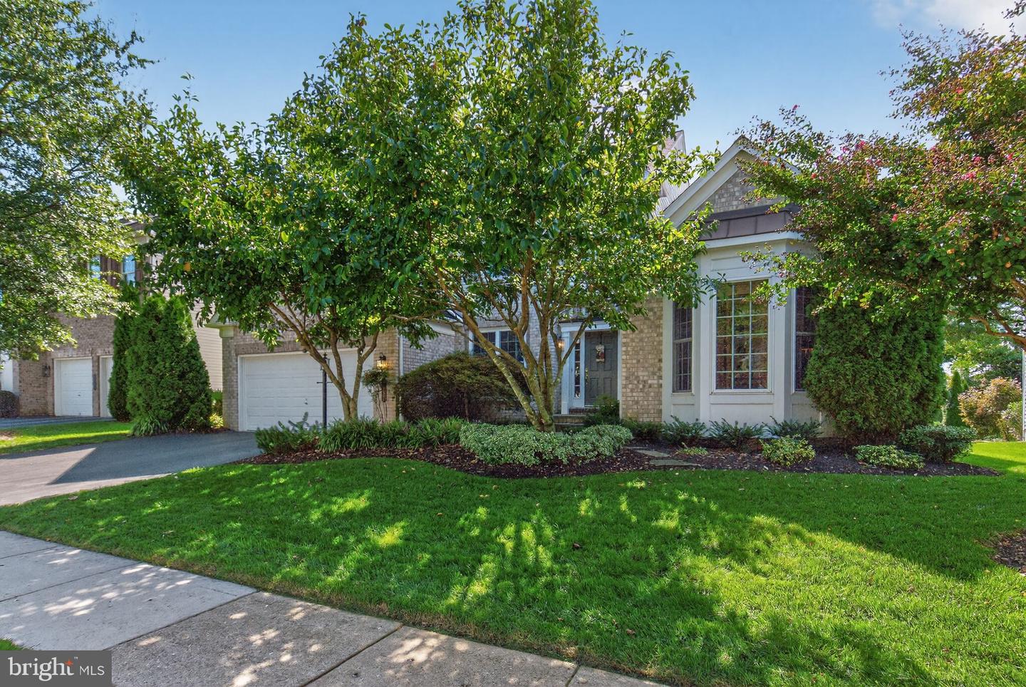 8157 AMERICAN HOLLY RD, LORTON, Virginia 22079, 4 Bedrooms Bedrooms, ,4 BathroomsBathrooms,Residential,For sale,8157 AMERICAN HOLLY RD,VAFX2274128 MLS # VAFX2274128