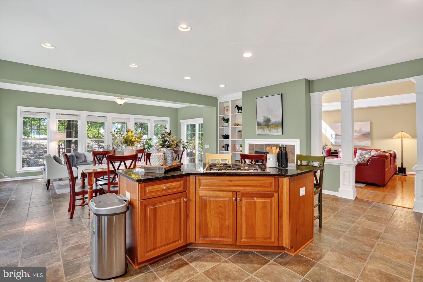 8157 AMERICAN HOLLY RD, LORTON, Virginia 22079, 4 Bedrooms Bedrooms, ,4 BathroomsBathrooms,Residential,For sale,8157 AMERICAN HOLLY RD,VAFX2274128 MLS # VAFX2274128