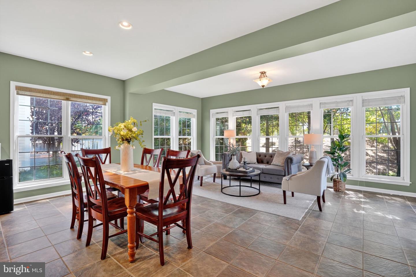 8157 AMERICAN HOLLY RD, LORTON, Virginia 22079, 4 Bedrooms Bedrooms, ,4 BathroomsBathrooms,Residential,For sale,8157 AMERICAN HOLLY RD,VAFX2274128 MLS # VAFX2274128