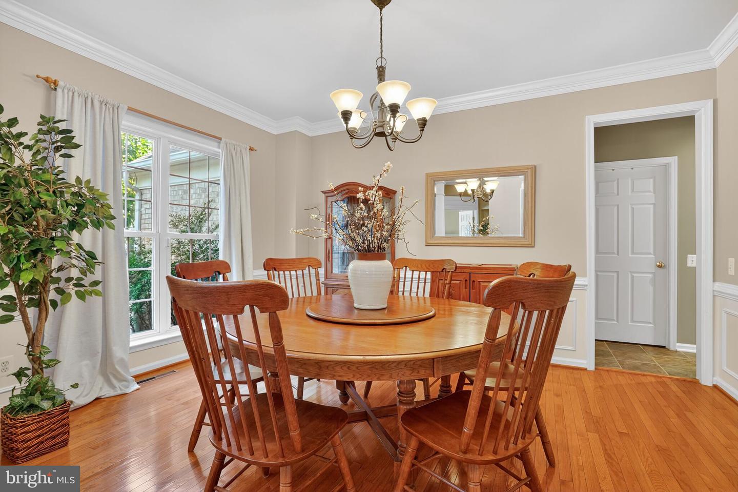 8157 AMERICAN HOLLY RD, LORTON, Virginia 22079, 4 Bedrooms Bedrooms, ,4 BathroomsBathrooms,Residential,For sale,8157 AMERICAN HOLLY RD,VAFX2274128 MLS # VAFX2274128