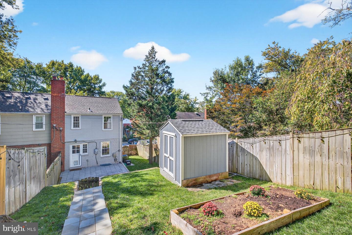 2706 FARMINGTON DR, ALEXANDRIA, Virginia 22303, 2 Bedrooms Bedrooms, ,2 BathroomsBathrooms,Residential,For sale,2706 FARMINGTON DR,VAFX2274130 MLS # VAFX2274130