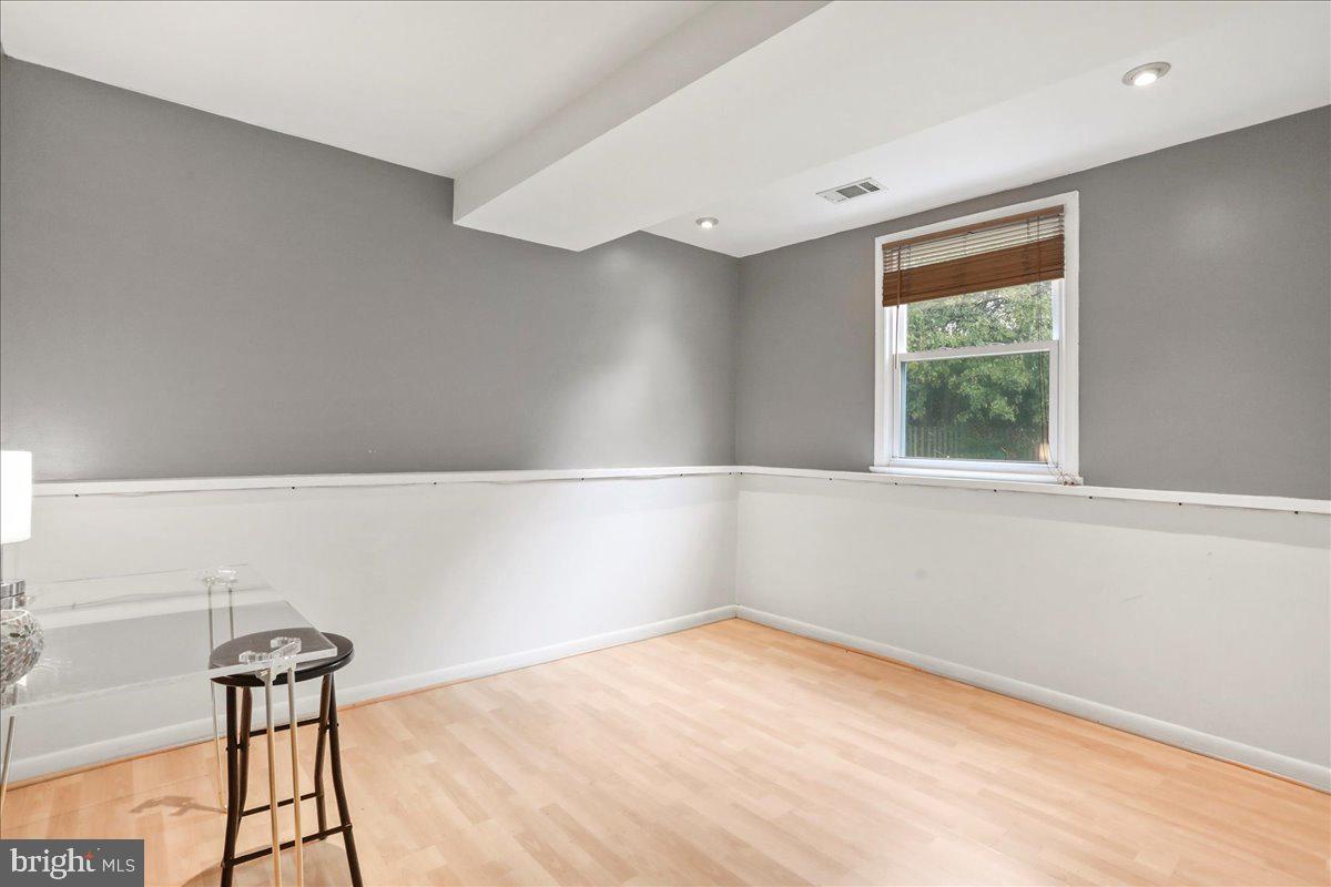 2653 FANIEUL HALL CT, HERNDON, Virginia 20171, 3 Bedrooms Bedrooms, ,2 BathroomsBathrooms,Residential,For sale,2653 FANIEUL HALL CT,VAFX2274156 MLS # VAFX2274156