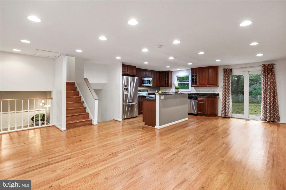 2653 FANIEUL HALL CT, HERNDON, Virginia 20171, 3 Bedrooms Bedrooms, ,2 BathroomsBathrooms,Residential,For sale,2653 FANIEUL HALL CT,VAFX2274156 MLS # VAFX2274156