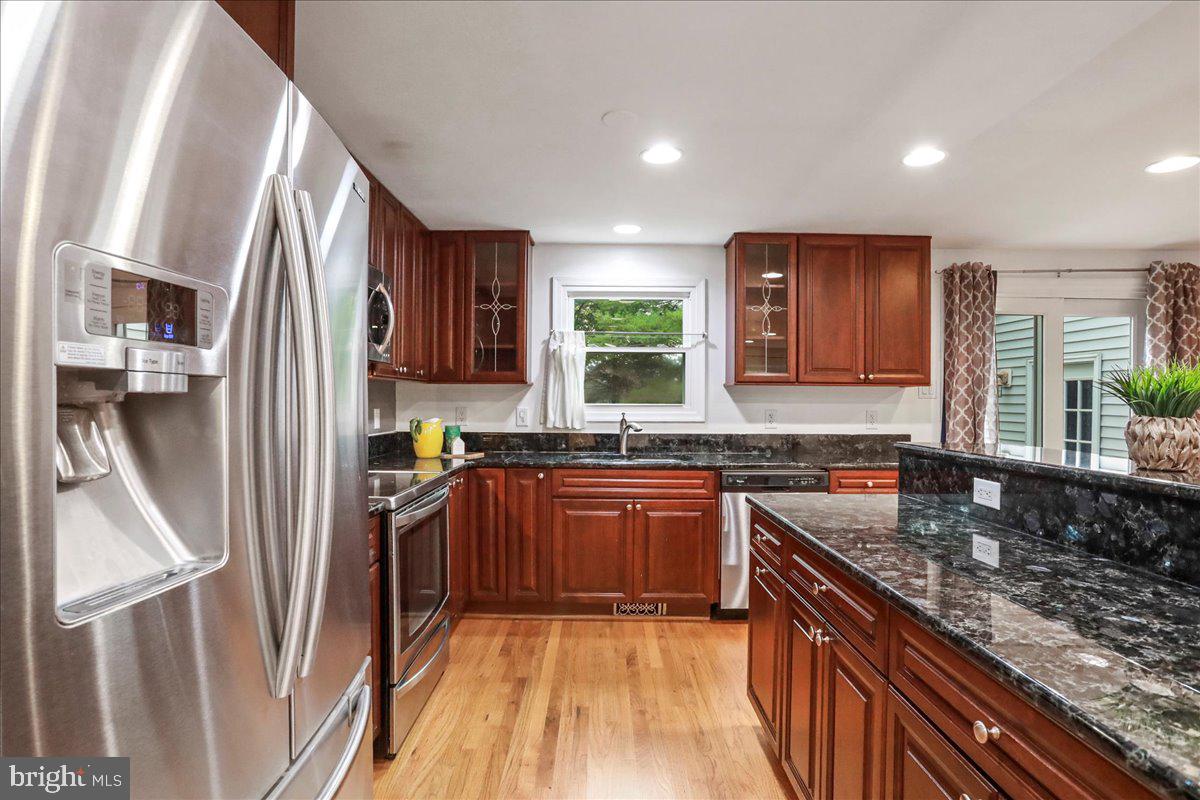 2653 FANIEUL HALL CT, HERNDON, Virginia 20171, 3 Bedrooms Bedrooms, ,2 BathroomsBathrooms,Residential,For sale,2653 FANIEUL HALL CT,VAFX2274156 MLS # VAFX2274156