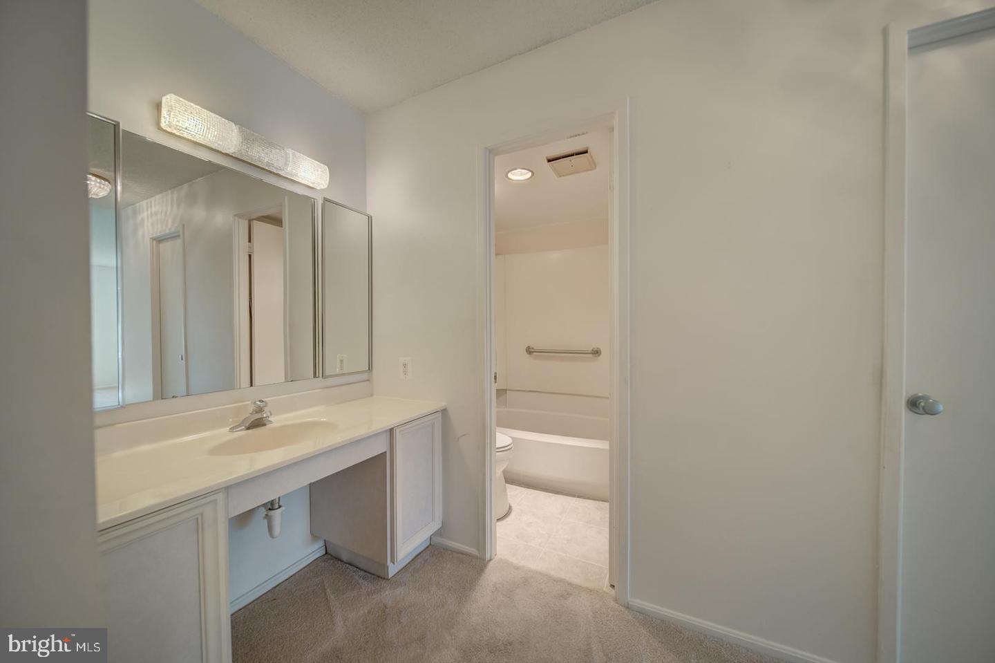 8380 GREENSBORO DR #319, MCLEAN, Virginia 22102, 2 Bedrooms Bedrooms, ,2 BathroomsBathrooms,Residential,For sale,8380 GREENSBORO DR #319,VAFX2274176 MLS # VAFX2274176