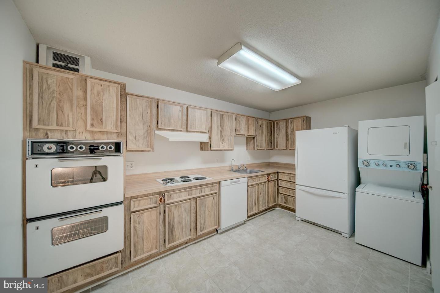 8380 GREENSBORO DR #319, MCLEAN, Virginia 22102, 2 Bedrooms Bedrooms, ,2 BathroomsBathrooms,Residential,For sale,8380 GREENSBORO DR #319,VAFX2274176 MLS # VAFX2274176