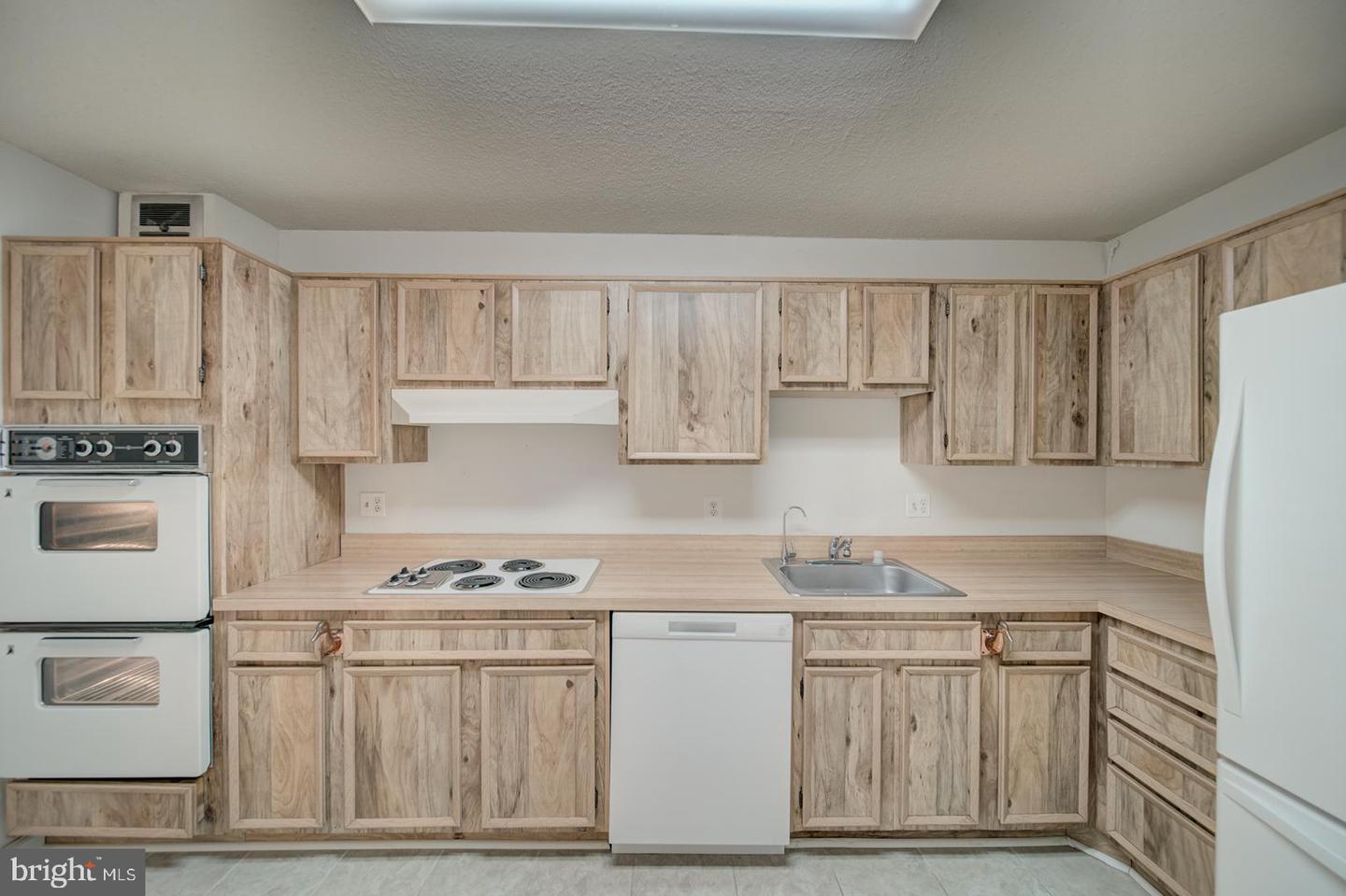 8380 GREENSBORO DR #319, MCLEAN, Virginia 22102, 2 Bedrooms Bedrooms, ,2 BathroomsBathrooms,Residential,For sale,8380 GREENSBORO DR #319,VAFX2274176 MLS # VAFX2274176