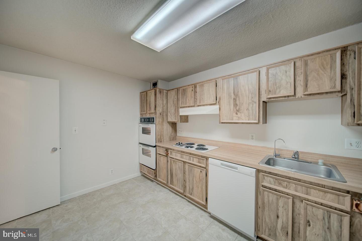 8380 GREENSBORO DR #319, MCLEAN, Virginia 22102, 2 Bedrooms Bedrooms, ,2 BathroomsBathrooms,Residential,For sale,8380 GREENSBORO DR #319,VAFX2274176 MLS # VAFX2274176