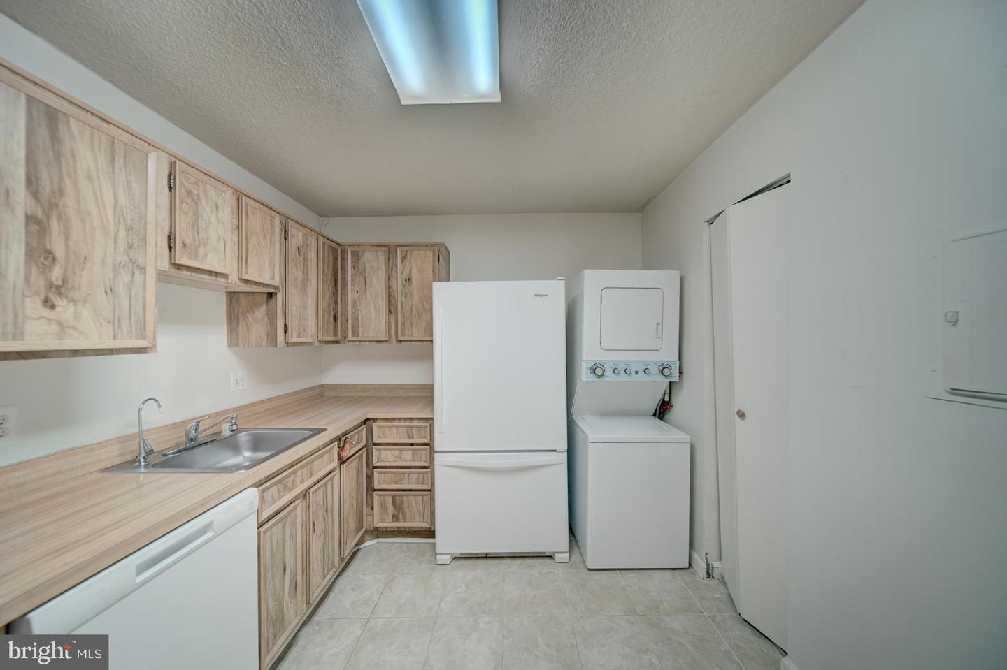 8380 GREENSBORO DR #319, MCLEAN, Virginia 22102, 2 Bedrooms Bedrooms, ,2 BathroomsBathrooms,Residential,For sale,8380 GREENSBORO DR #319,VAFX2274176 MLS # VAFX2274176