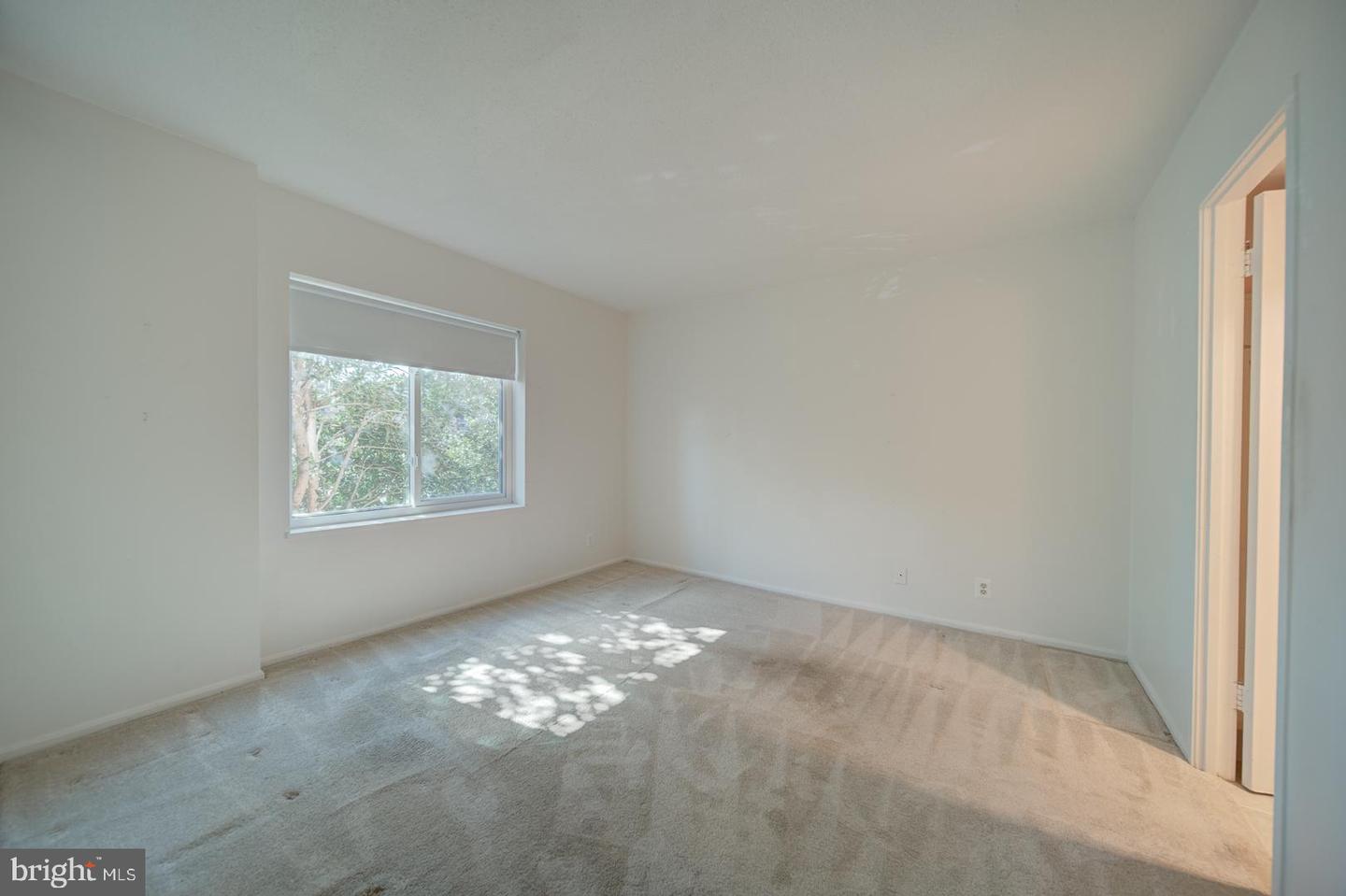 8380 GREENSBORO DR #319, MCLEAN, Virginia 22102, 2 Bedrooms Bedrooms, ,2 BathroomsBathrooms,Residential,For sale,8380 GREENSBORO DR #319,VAFX2274176 MLS # VAFX2274176