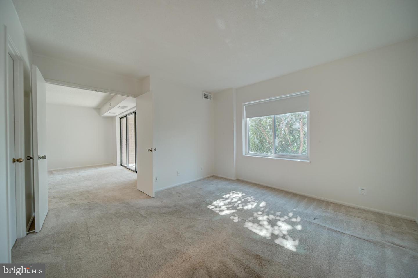 8380 GREENSBORO DR #319, MCLEAN, Virginia 22102, 2 Bedrooms Bedrooms, ,2 BathroomsBathrooms,Residential,For sale,8380 GREENSBORO DR #319,VAFX2274176 MLS # VAFX2274176