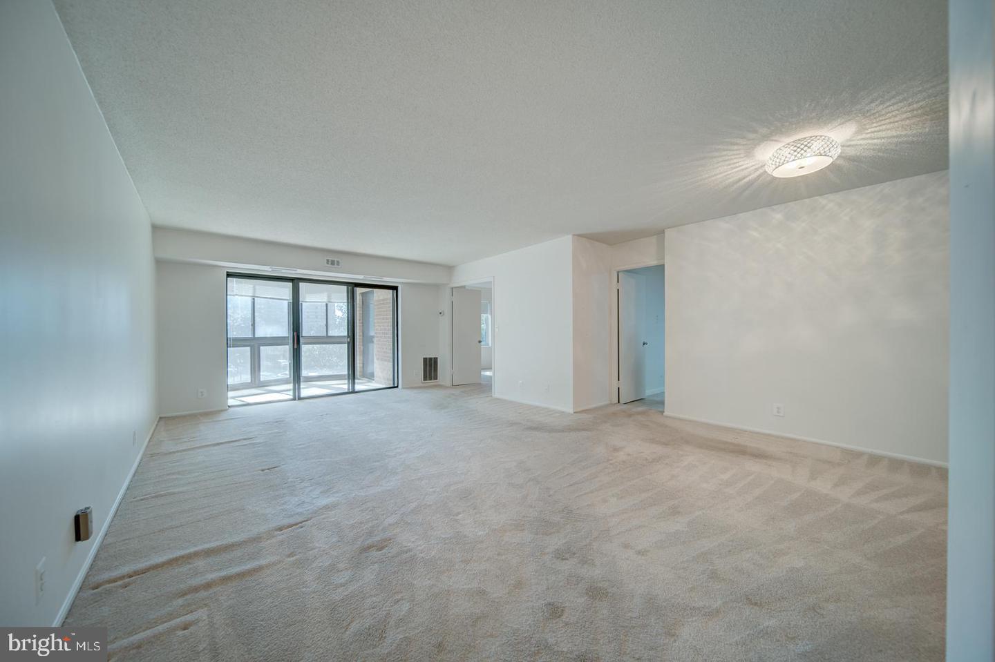 8380 GREENSBORO DR #319, MCLEAN, Virginia 22102, 2 Bedrooms Bedrooms, ,2 BathroomsBathrooms,Residential,For sale,8380 GREENSBORO DR #319,VAFX2274176 MLS # VAFX2274176