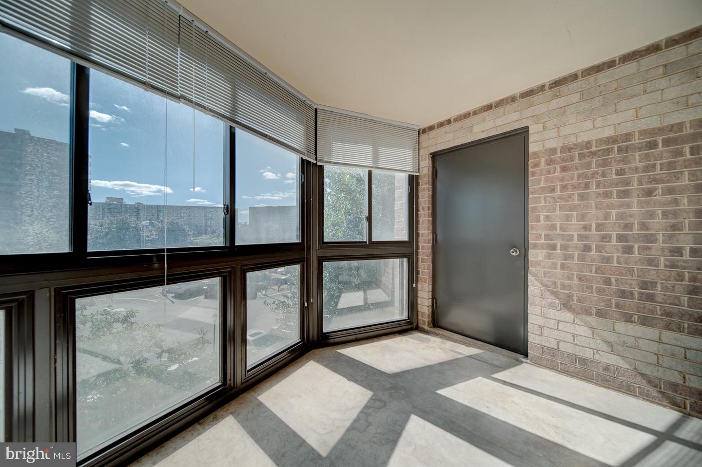 8380 GREENSBORO DR #319, MCLEAN, Virginia 22102, 2 Bedrooms Bedrooms, ,2 BathroomsBathrooms,Residential,For sale,8380 GREENSBORO DR #319,VAFX2274176 MLS # VAFX2274176